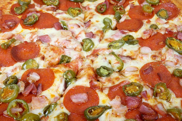 Gå ikke glip af en ægte smagsoplevelse: Nyd en traditionel italiensk pizza fra en rigtig pizzaovn